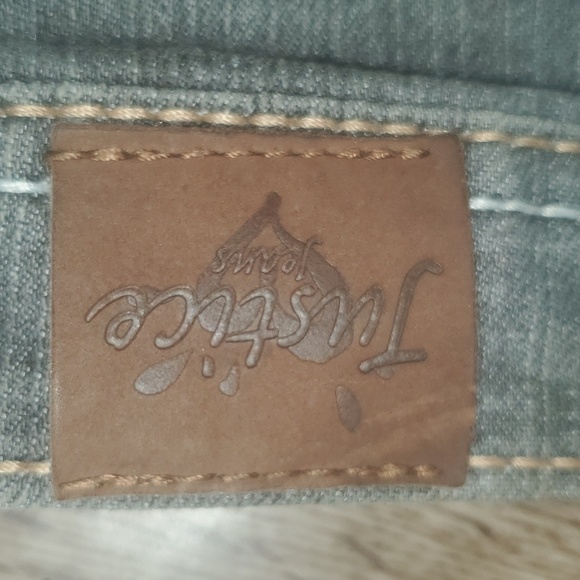 Dark Grey jean shorts - Picture 4 of 4